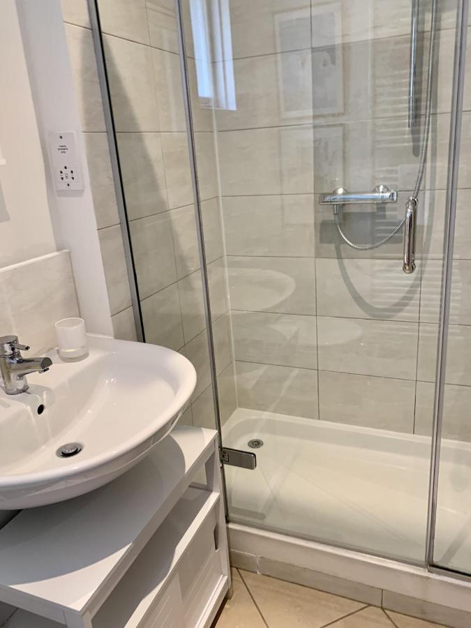 Lovely Newly Refurbished Apartment In Battersea لندن المظهر الخارجي الصورة